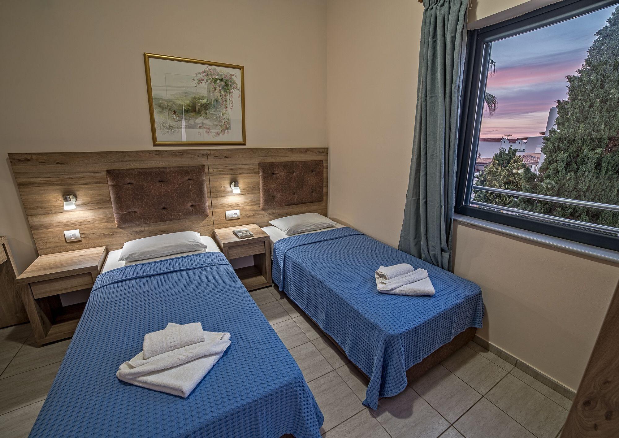 Blue Aegean Hotel & Suites 구베스 외부 사진