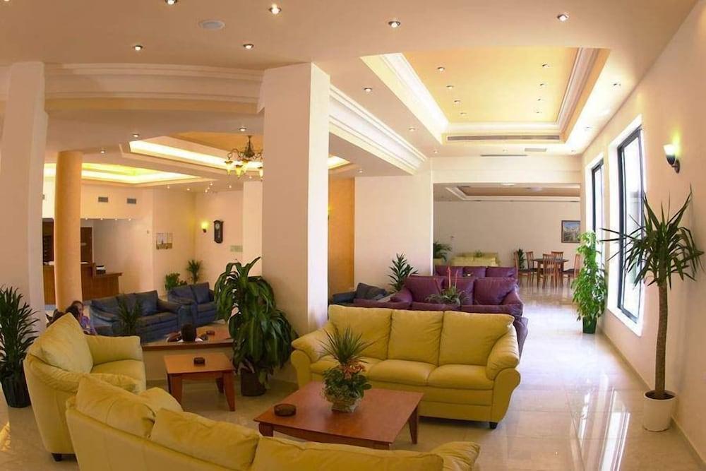 Blue Aegean Hotel & Suites 구베스 외부 사진