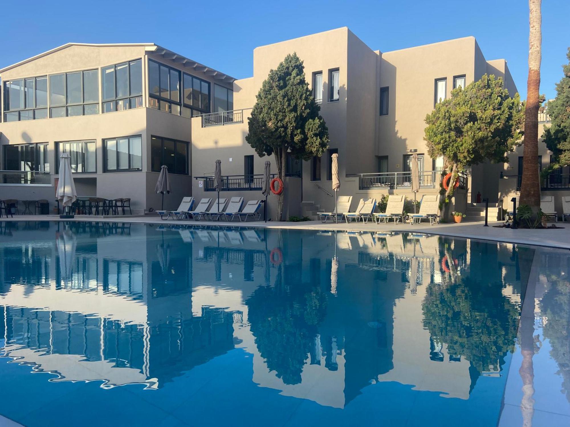 Blue Aegean Hotel & Suites 구베스 외부 사진