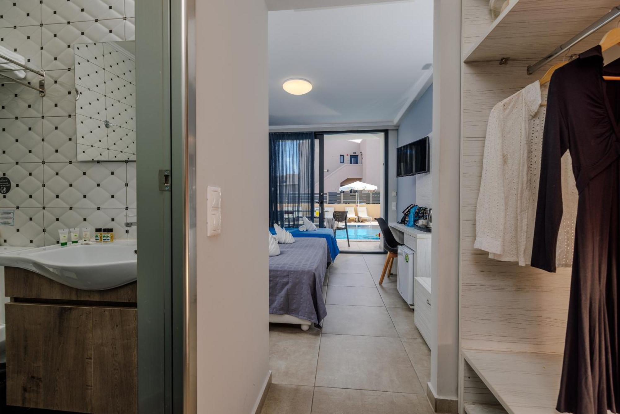 Blue Aegean Hotel & Suites 구베스 외부 사진