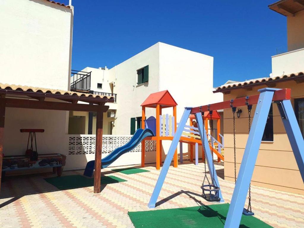 Blue Aegean Hotel & Suites 구베스 외부 사진